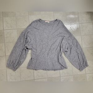SALE 3 for $9 New without Tags Andree by Unit Sweater Size Small